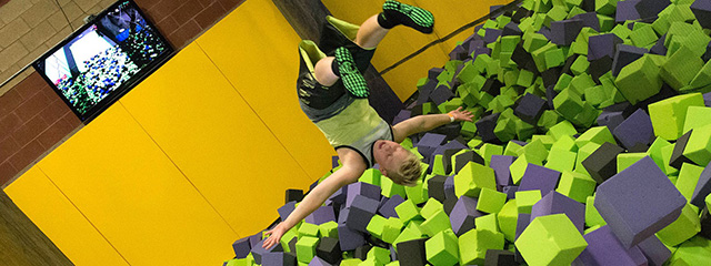 Jump Pit Foam Blocks  Polyurethane Foam Cubes for Gyms, Athletes, Extreme  Sports and Trampoline Parks.